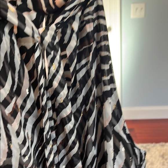 WHBM Zebra Print Sleeveless Blouse - Picture 7 of 8